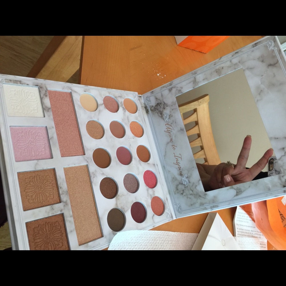 Meet your Posher, Vanessa